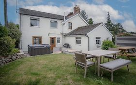 Pendeilo Villa - 5 Bedroom Holiday Home - Amroth